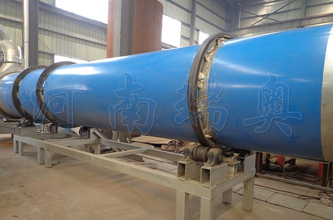 牛糞：從廢料到有機(jī)肥的高效轉(zhuǎn)化